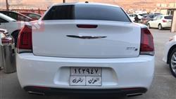 کرایسلەر 300